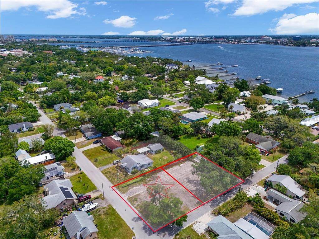 1615 5TH Street - Photo 1