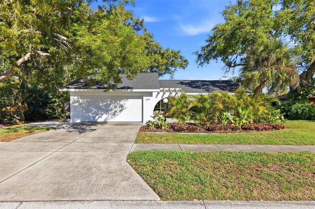 6519 Waterford Circle - Photo 1
