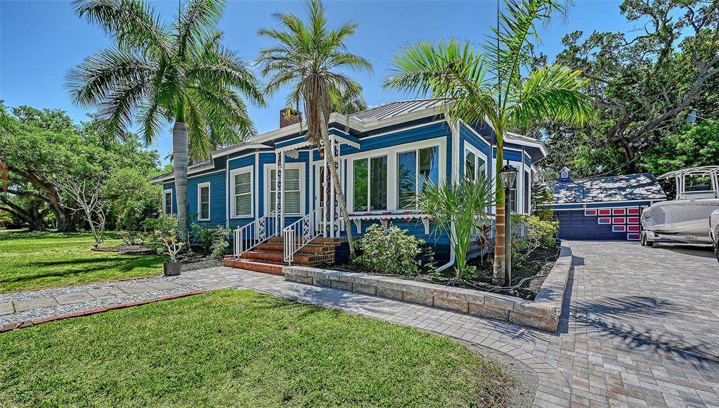 204 24TH Street - Photo 1