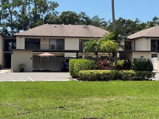6120 Country Club Way - Photo 1