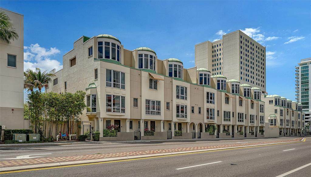 235 Cocoanut Avenue - Photo 1