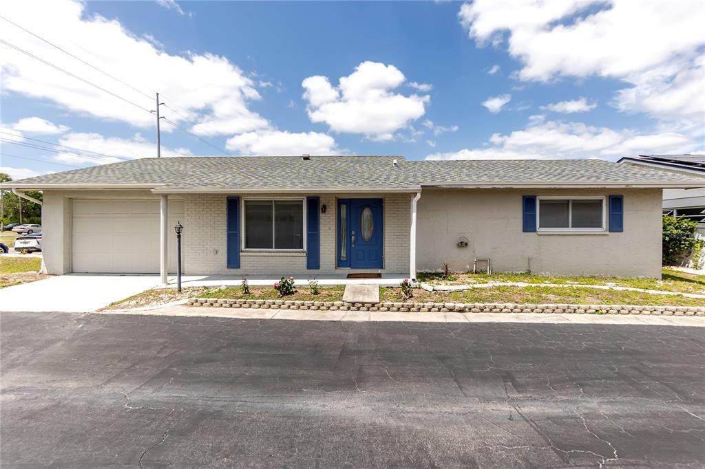 702 Huxley Place - Photo 1