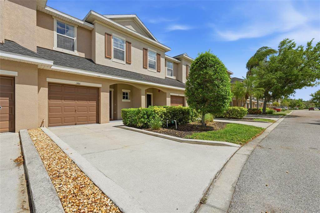 1386 Grantham Drive - Photo 1