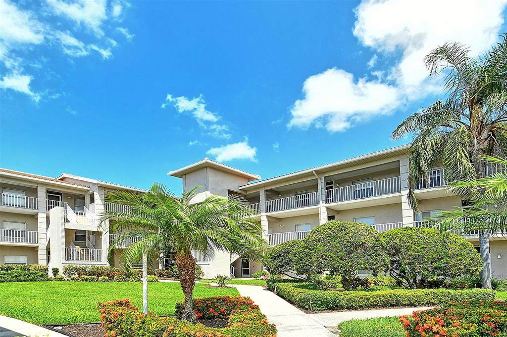 9610 Club South Circle - Photo 1