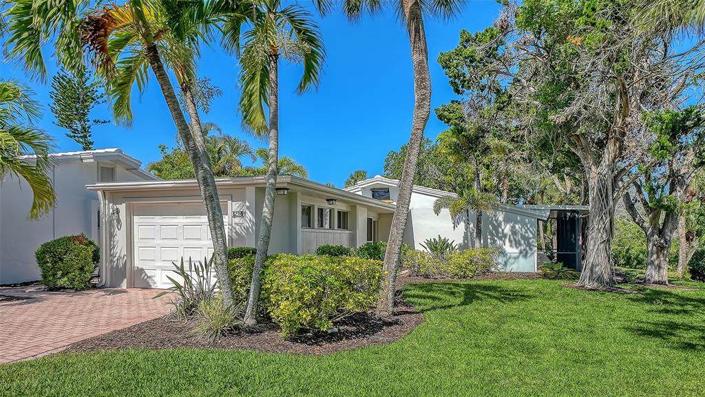 239 Hourglass Way - Photo 1
