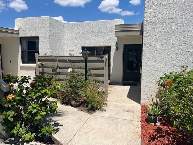 220 Lakewood Drive - Photo 1
