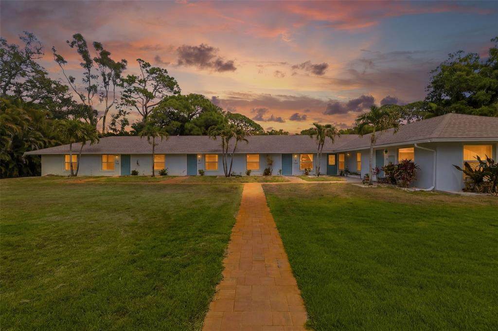 4001 Groveland Avenue - Photo 1