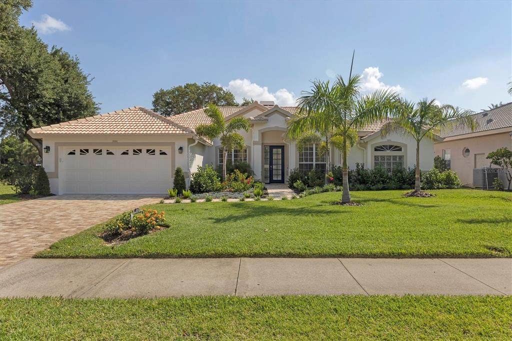 8501 Park Shore Lane - Photo 1