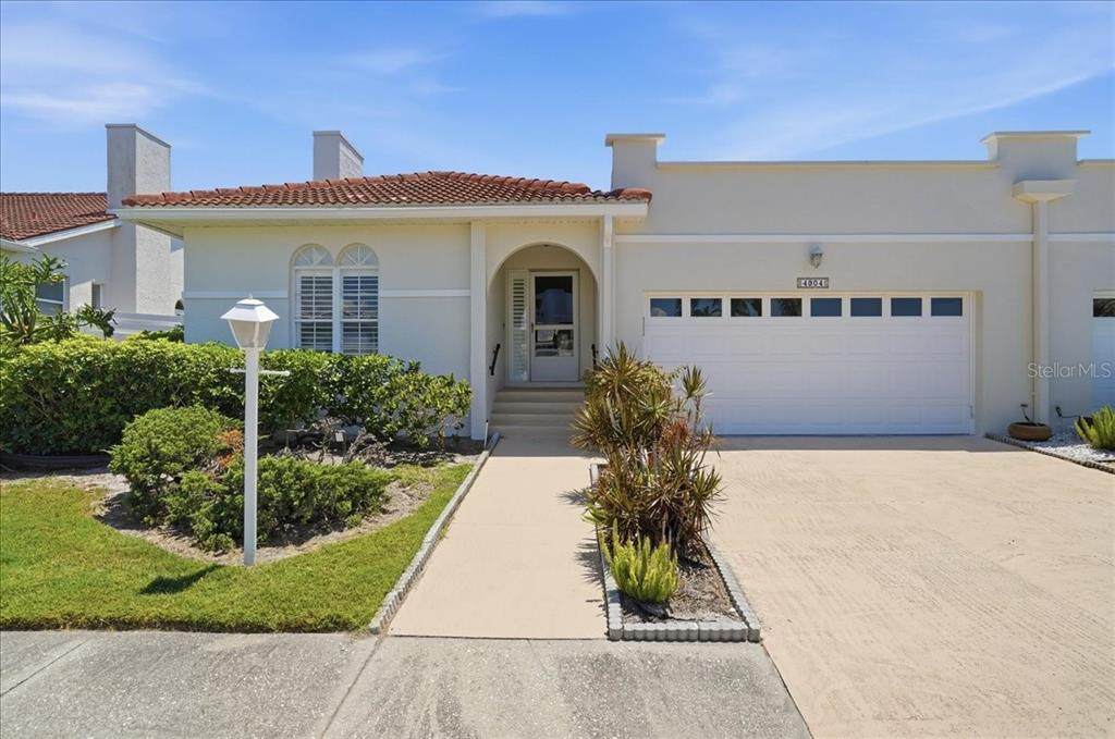 4904 61ST AVENUE Terrace - Photo 1