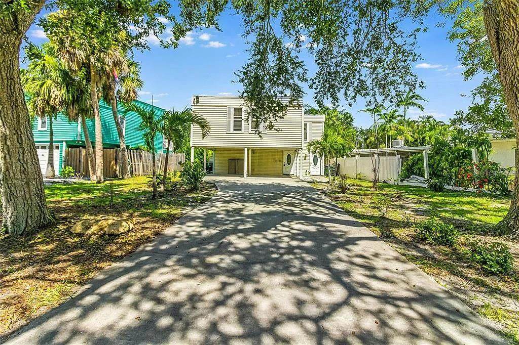 643 Calle De Peru - Photo 1