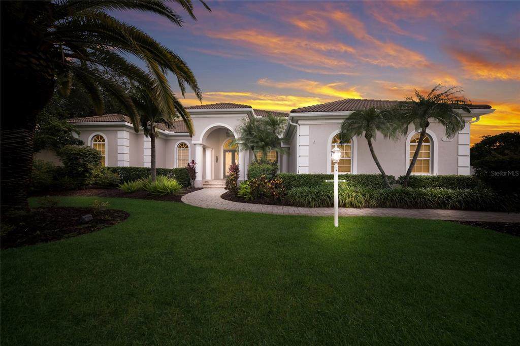 7920 Royal Queensland Way - Photo 1