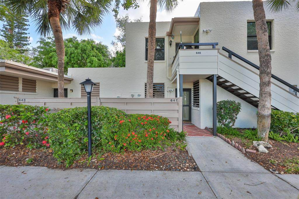 647 Woodlawn Drive - Photo 1