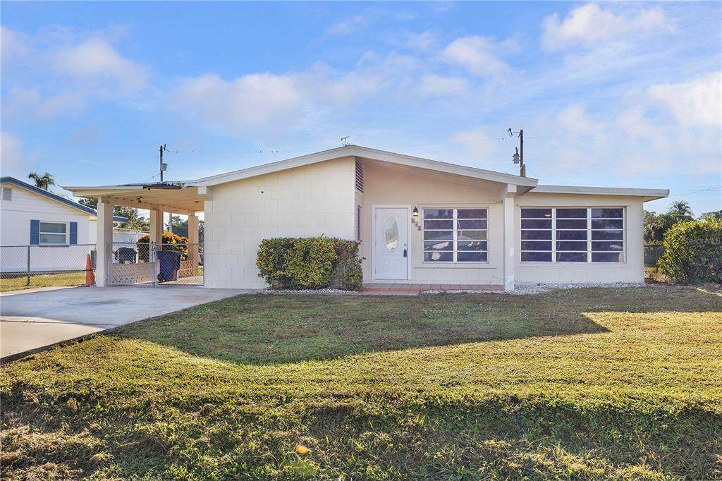 275 Lakeview Drive - Photo 1