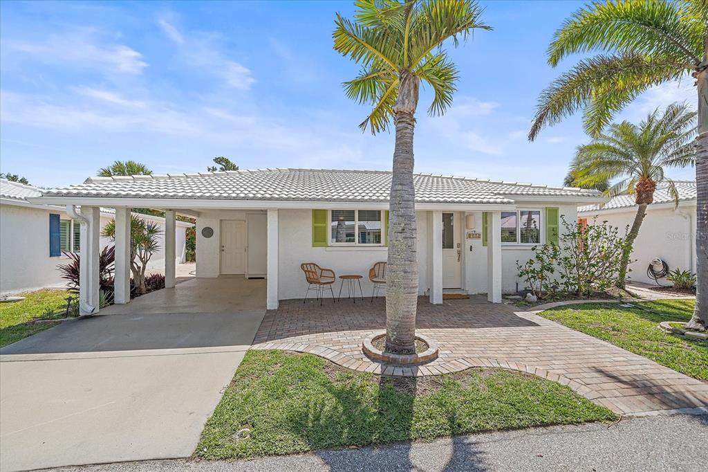 914 Spanish Drive - Photo 1