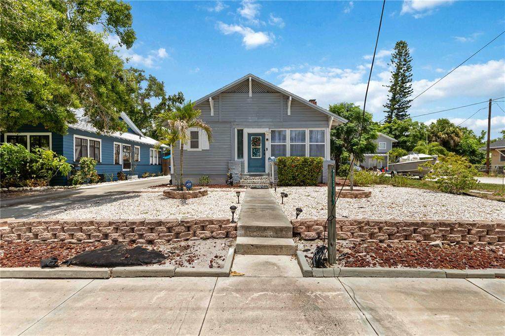 2314 7TH Avenue - Photo 1