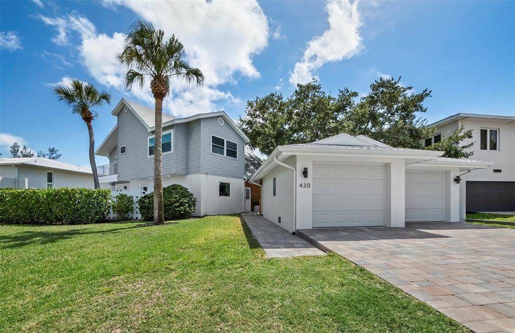 430 Island Circle - Photo 1