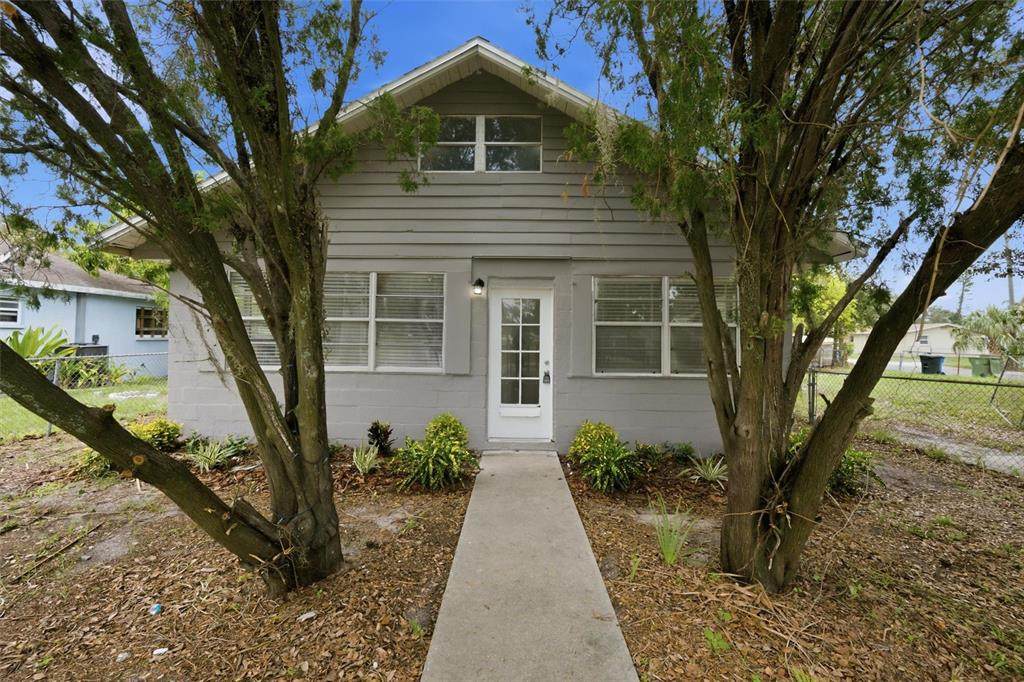 2425 9TH Avenue - Photo 1