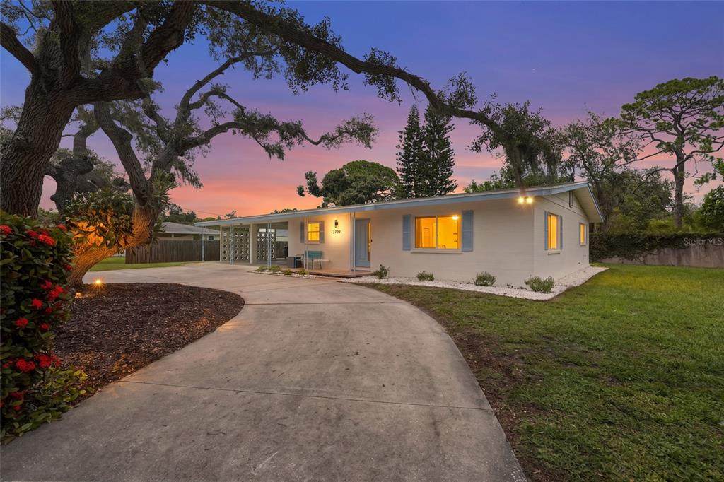 2709 Marlette Street - Photo 1