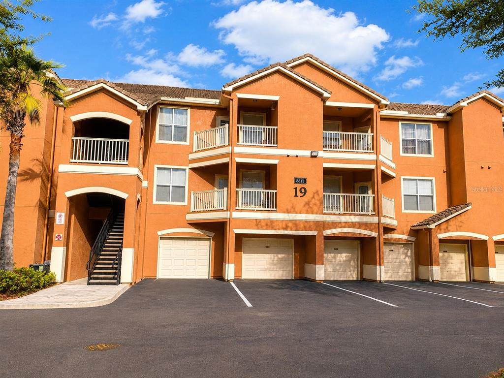 8813 Villa View Circle - Photo 1