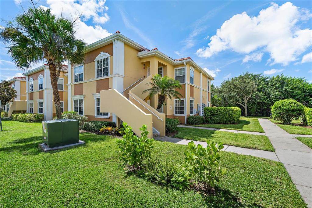 1010 Villagio Circle - Photo 1