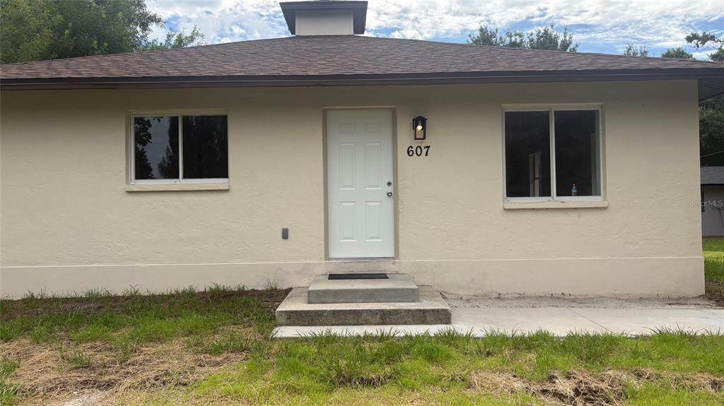 607 2ND Street - Photo 1