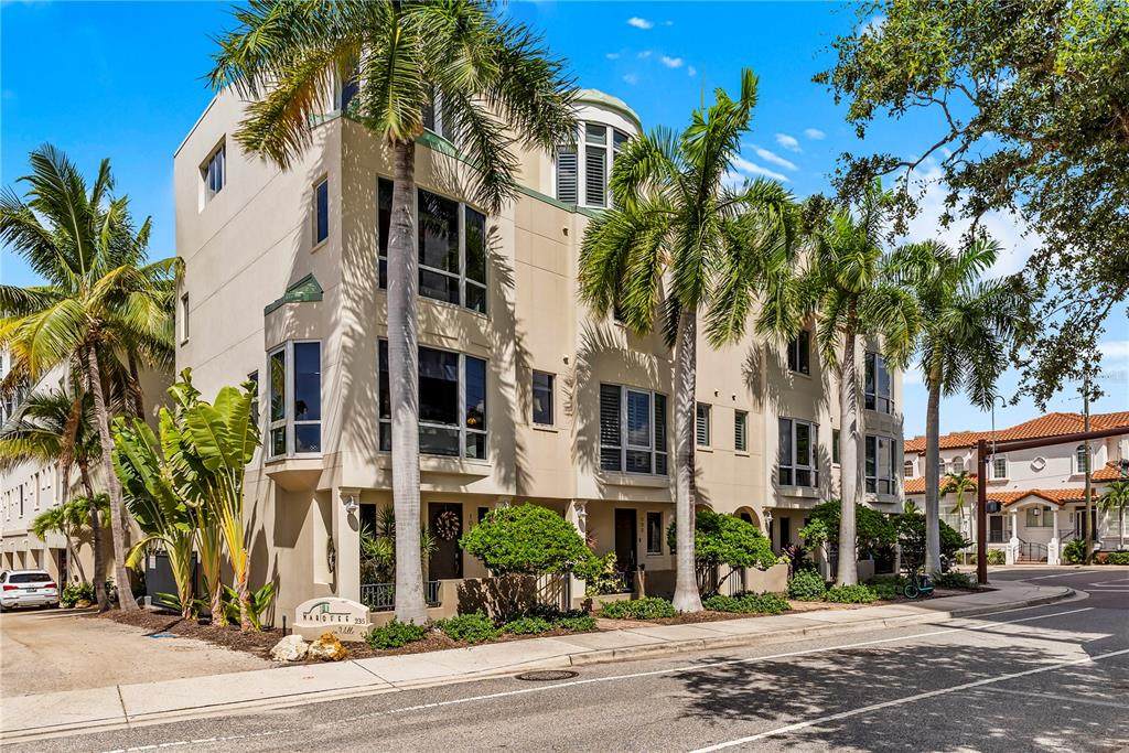 235 Cocoanut Avenue - Photo 1