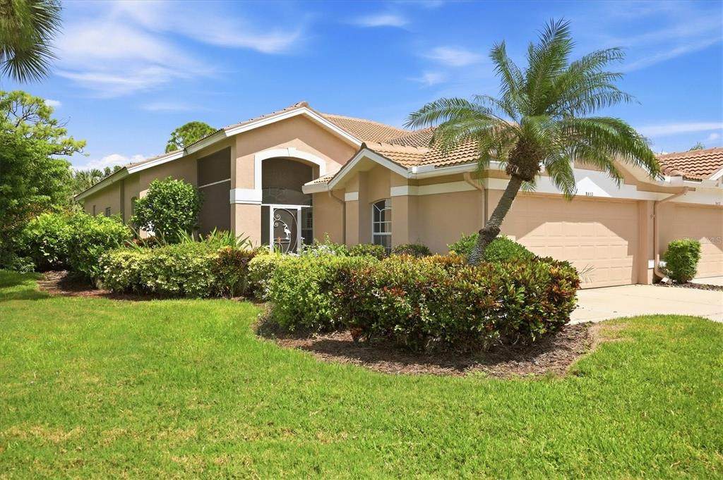 9413 Forest Hills Circle - Photo 1