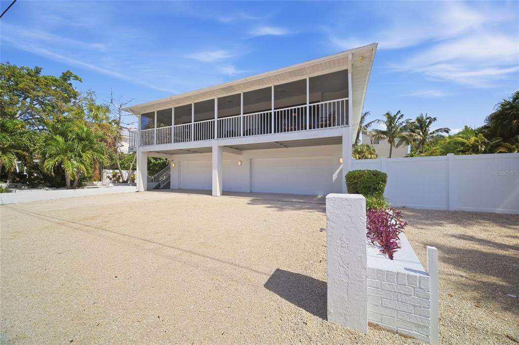 254 Gladiolus Street - Photo 1