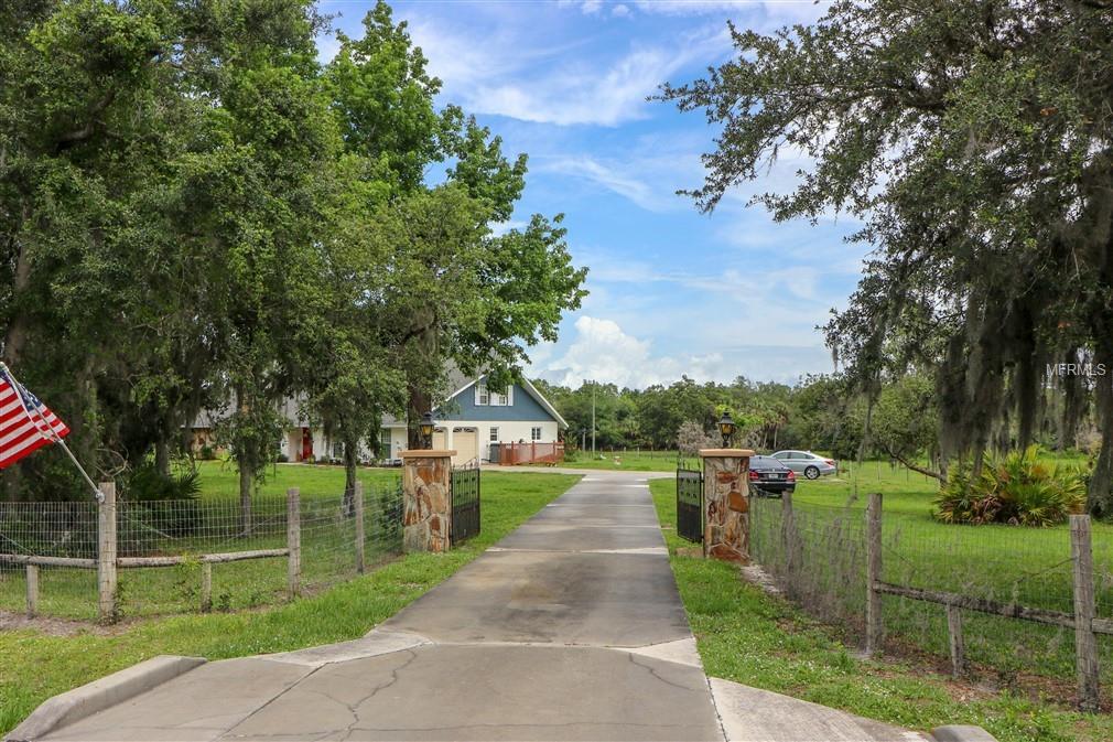15300 Water Oak Court - Photo 1
