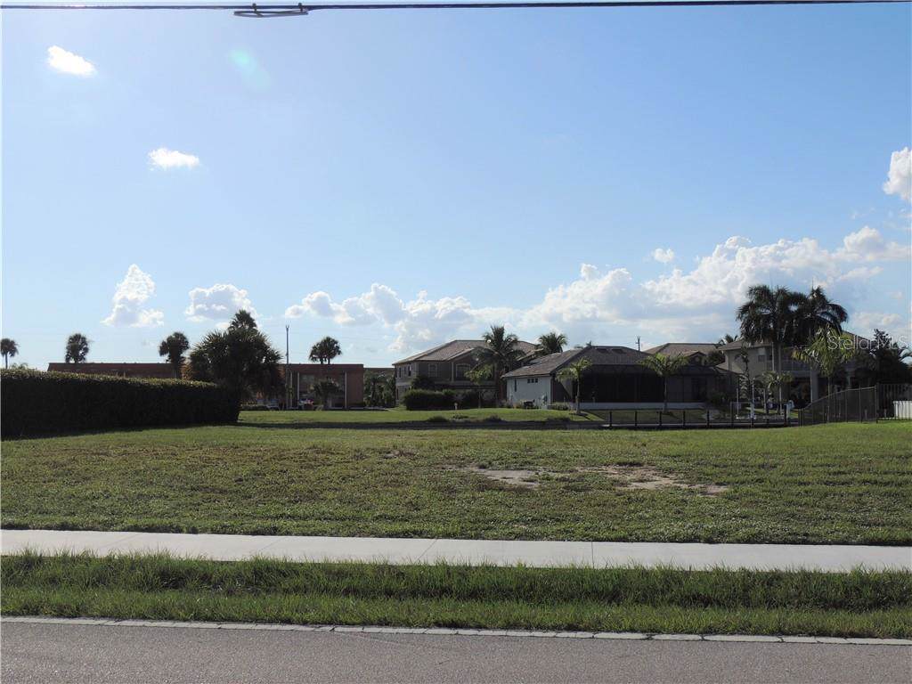 2418 Magdalina Drive - Photo 1
