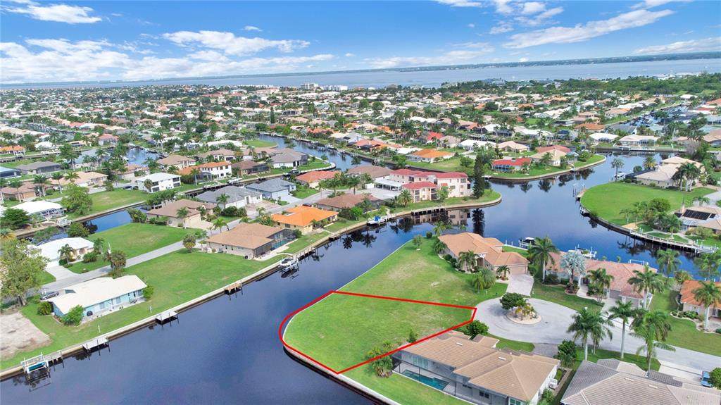 337 Palm Isles Court - Photo 1
