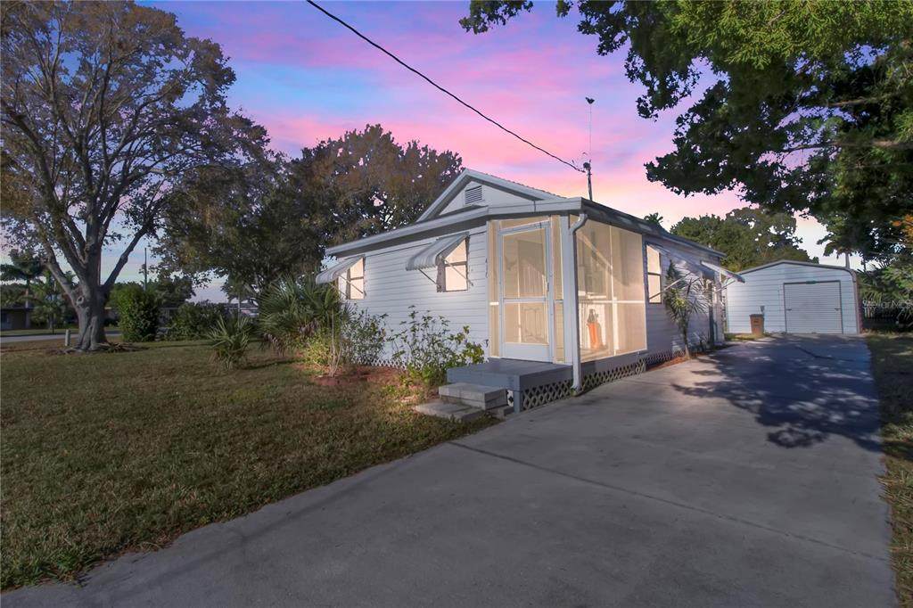 416 East Dr - Photo 1