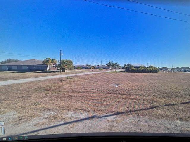 1837 37TH Place - Photo 1