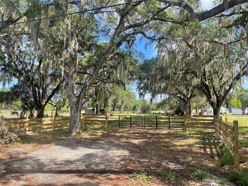 2000 Hammock Street - Photo 1