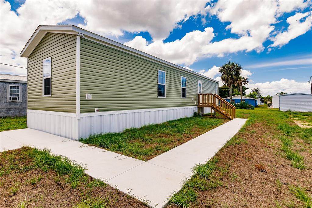 1603 Hickory Avenue - Photo 1