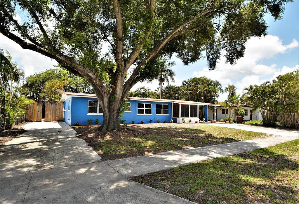 1930 Oakley Avenue - Photo 1