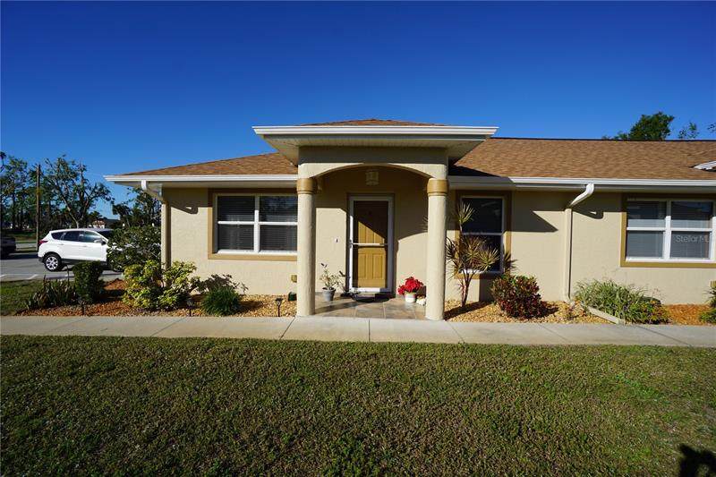 186 Rotonda Boulevard - Photo 1