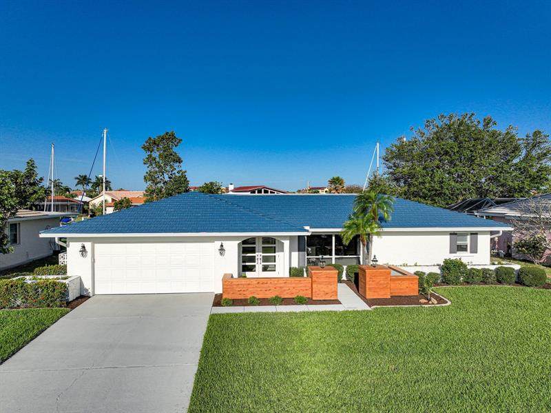 135 Bayshore Court - Photo 1