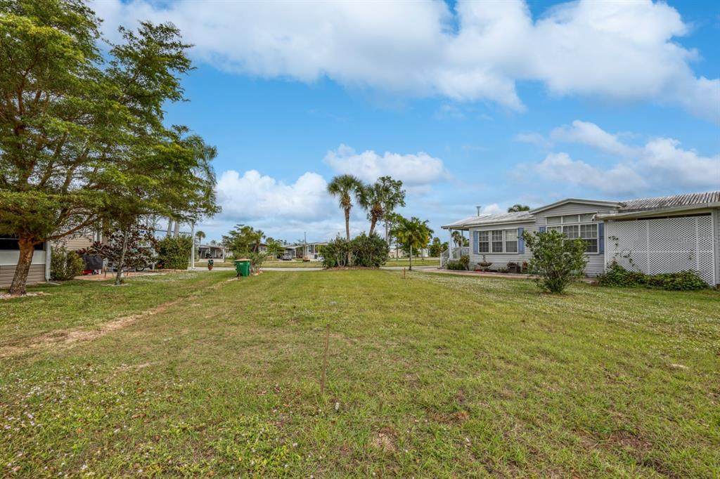 2100 Kings Highway - Photo 1