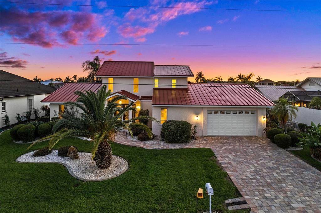 127 Hibiscus Drive - Photo 1