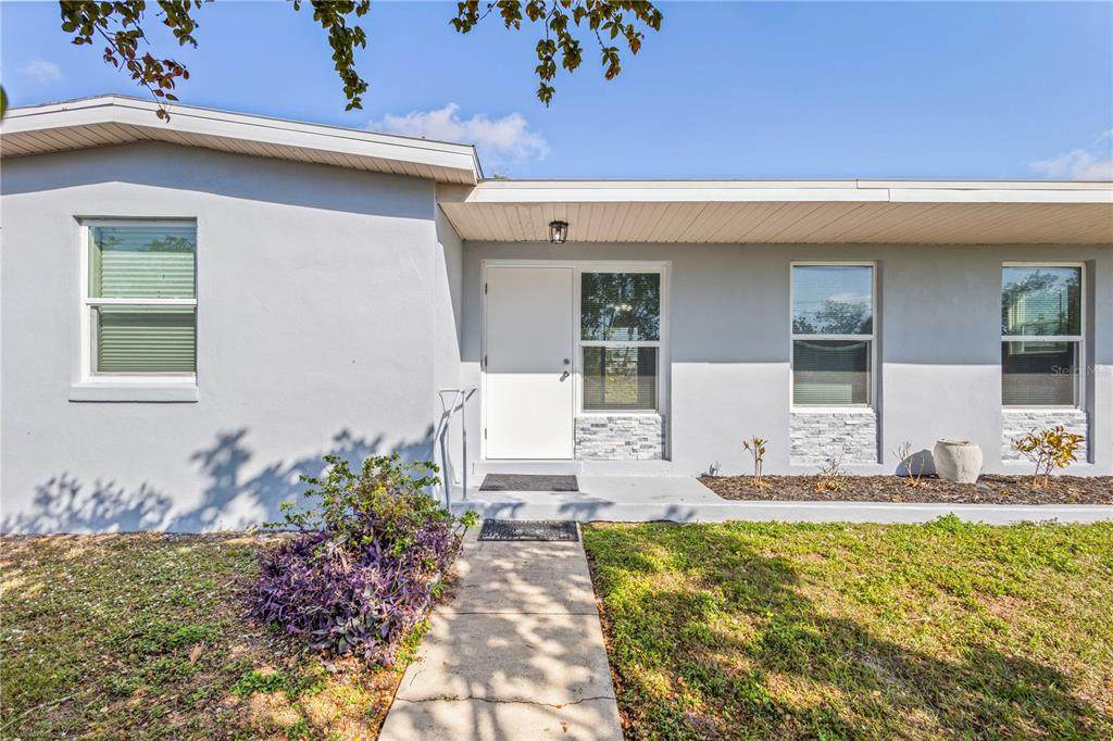 21274 Gladis Avenue - Photo 1