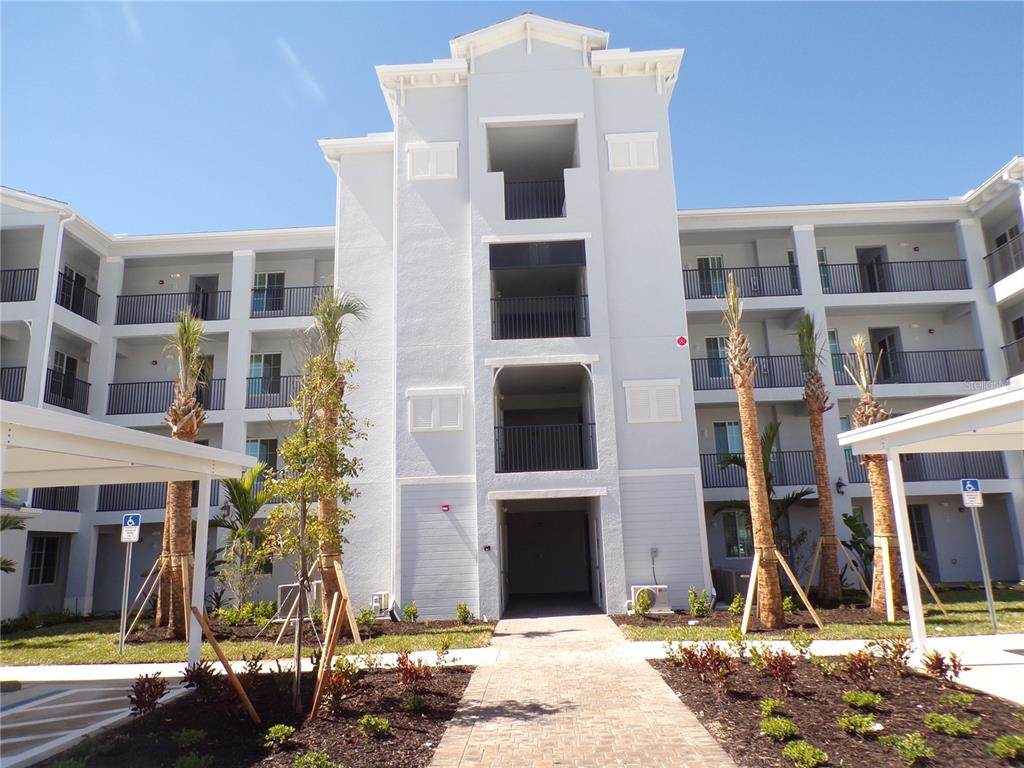 14211 Heritage Landing Boulevard - Photo 1
