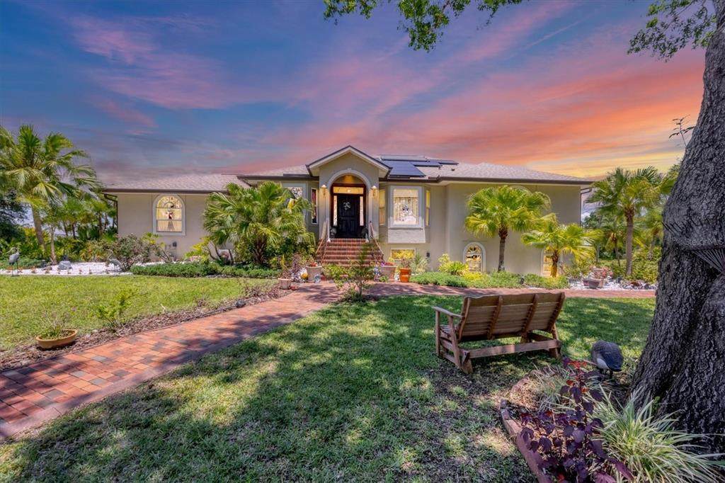 6242 Tropicaire Boulevard - Photo 1