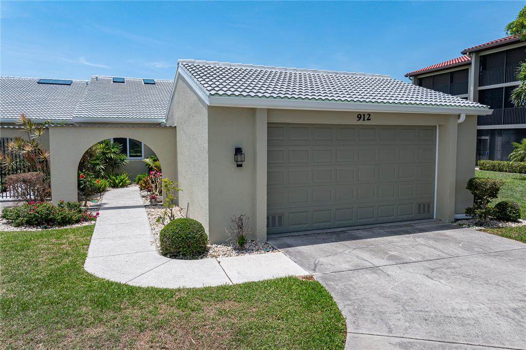 2521 Marion Avenue - Photo 1