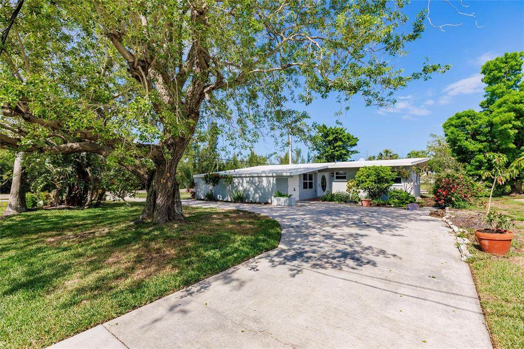 3129 Buttonwood Place - Photo 1