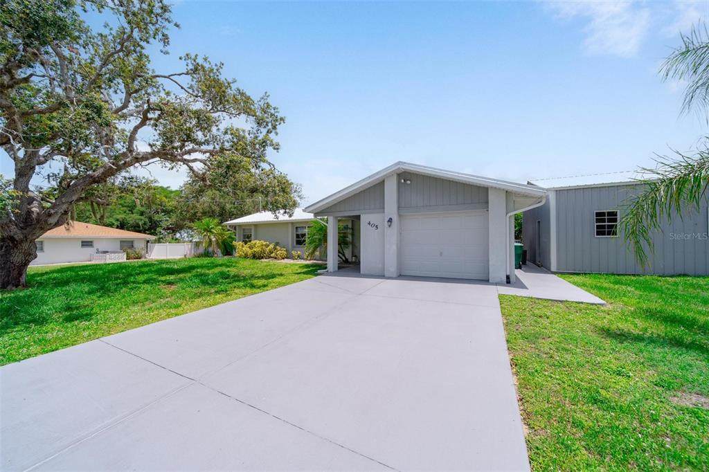 405 Ridgecrest Drive - Photo 1