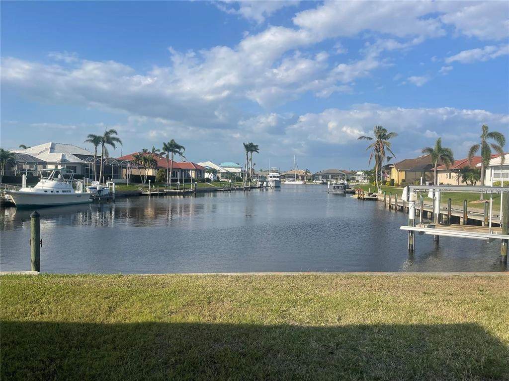1566 Albatross Drive - Photo 1