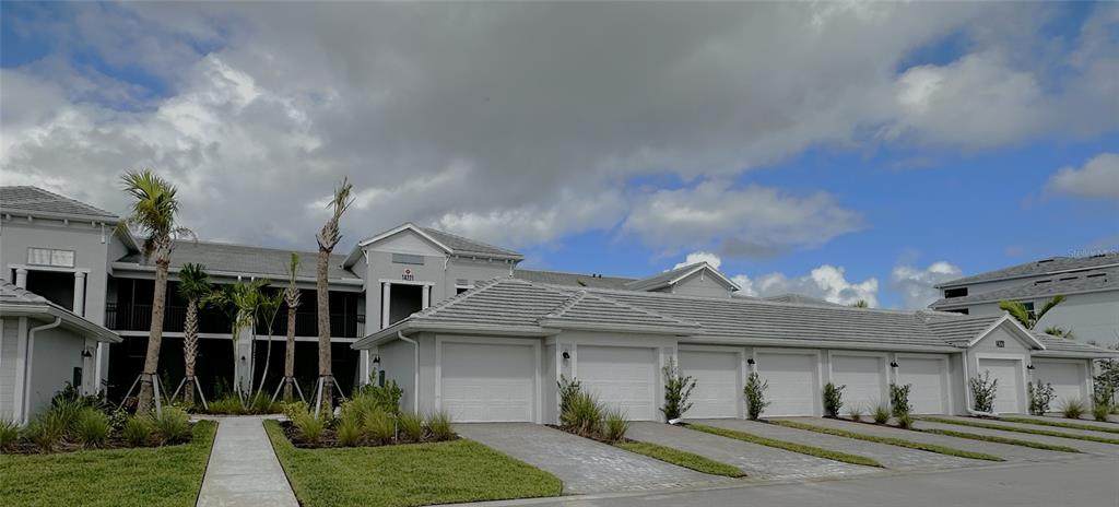 14221 Heritage Landing Boulevard - Photo 1