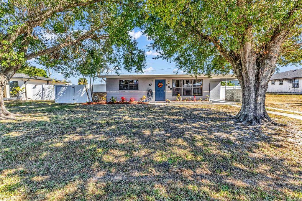 209 Seminole Boulevard - Photo 1