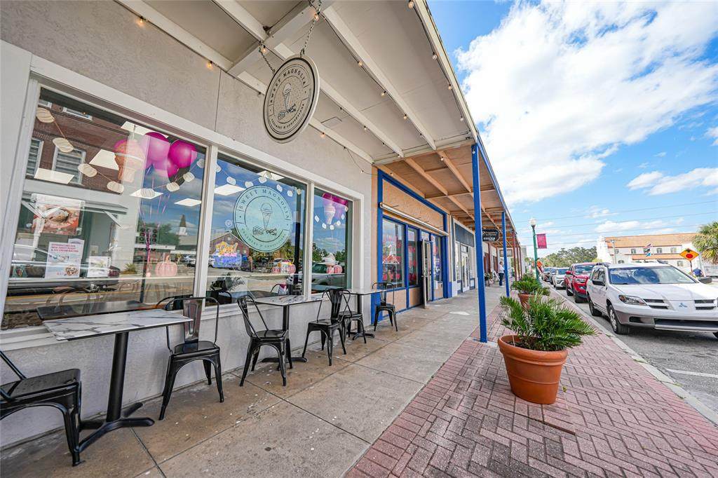 203 Oak Street - Photo 1